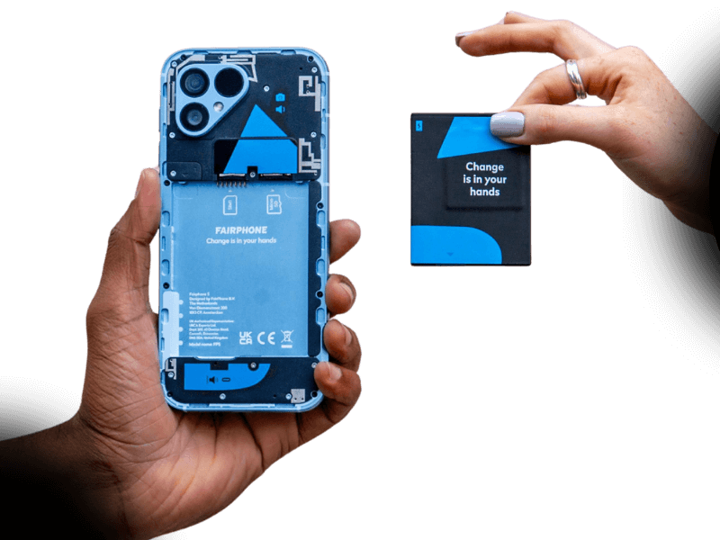 changing the battery of a Fairphone 5
