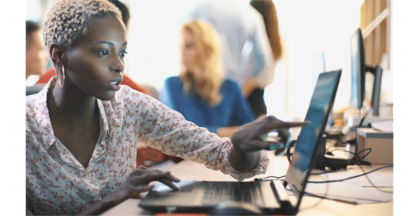 lady-poiting-at-laptopv2.jpg