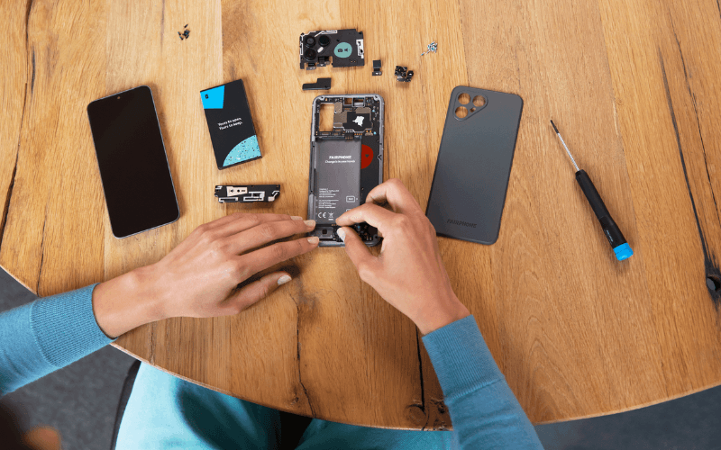Fairphone4 taken apart to show modular elements